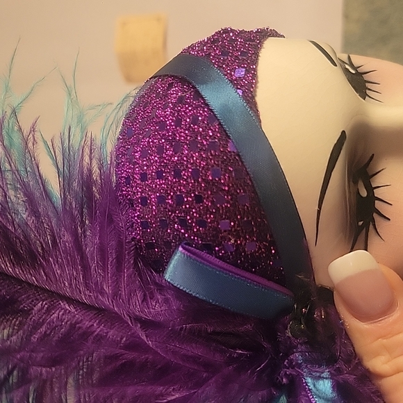 322 Collectible Mask - Picture 3 of 6